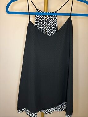 Express Reversible Barcelona Cami Tank Top Medium M Black White Leaf Geometric